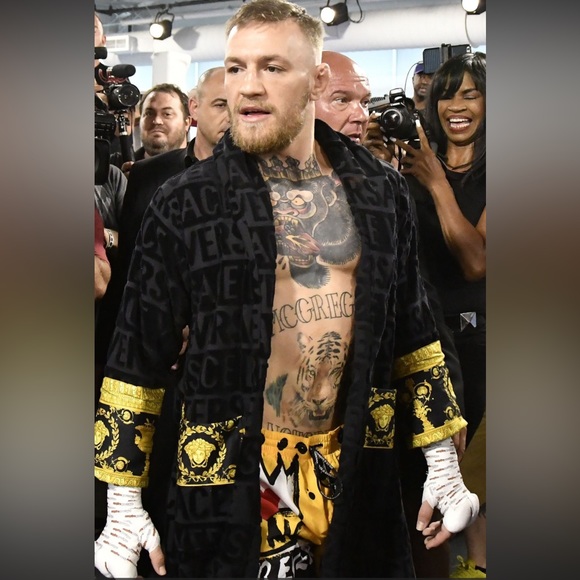 Versace Yellow Robe - Picture 10 of 10